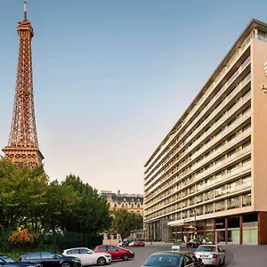 **** Hotel Pullman Tour Eiffel Francja